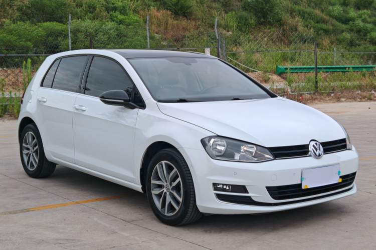 Used Volkswagen Golf 2017 230TSI Automatic Luxury Million-Vehicle Commemorative Edition Exterior 2