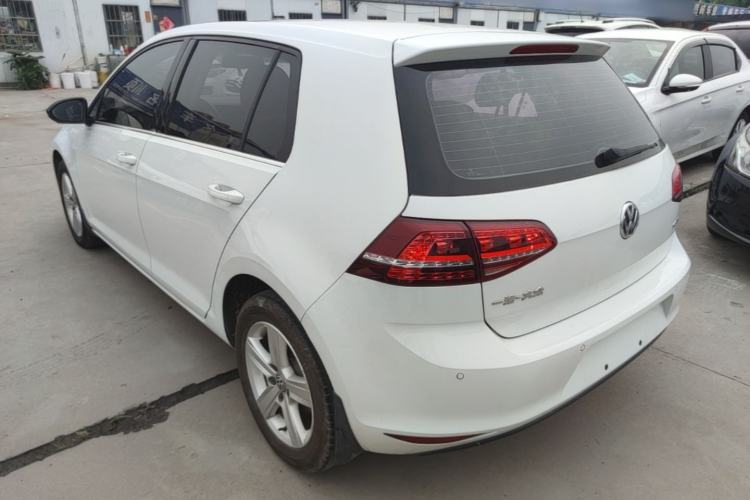 Used Volkswagen Golf 2017 1.6L Automatic Comfort Million-Vehicle Anniversary Edition Exterior 2