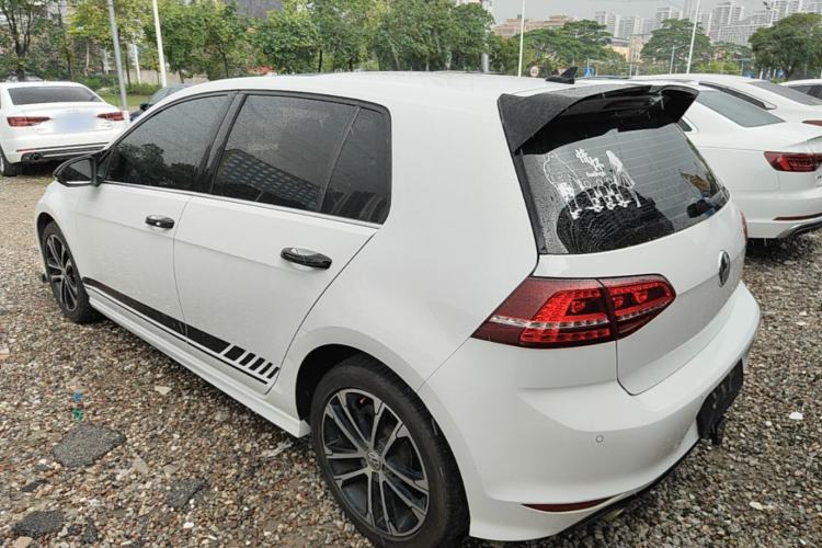 Used Volkswagen Golf 2017 280TSI Automatic R-Line Million-Vehicle Commemorative Edition Exterior 2