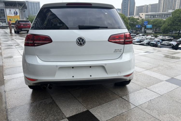 Used Volkswagen Golf 2017 230TSI Automatic Luxury Million-Vehicle Commemorative Edition Exterior 2