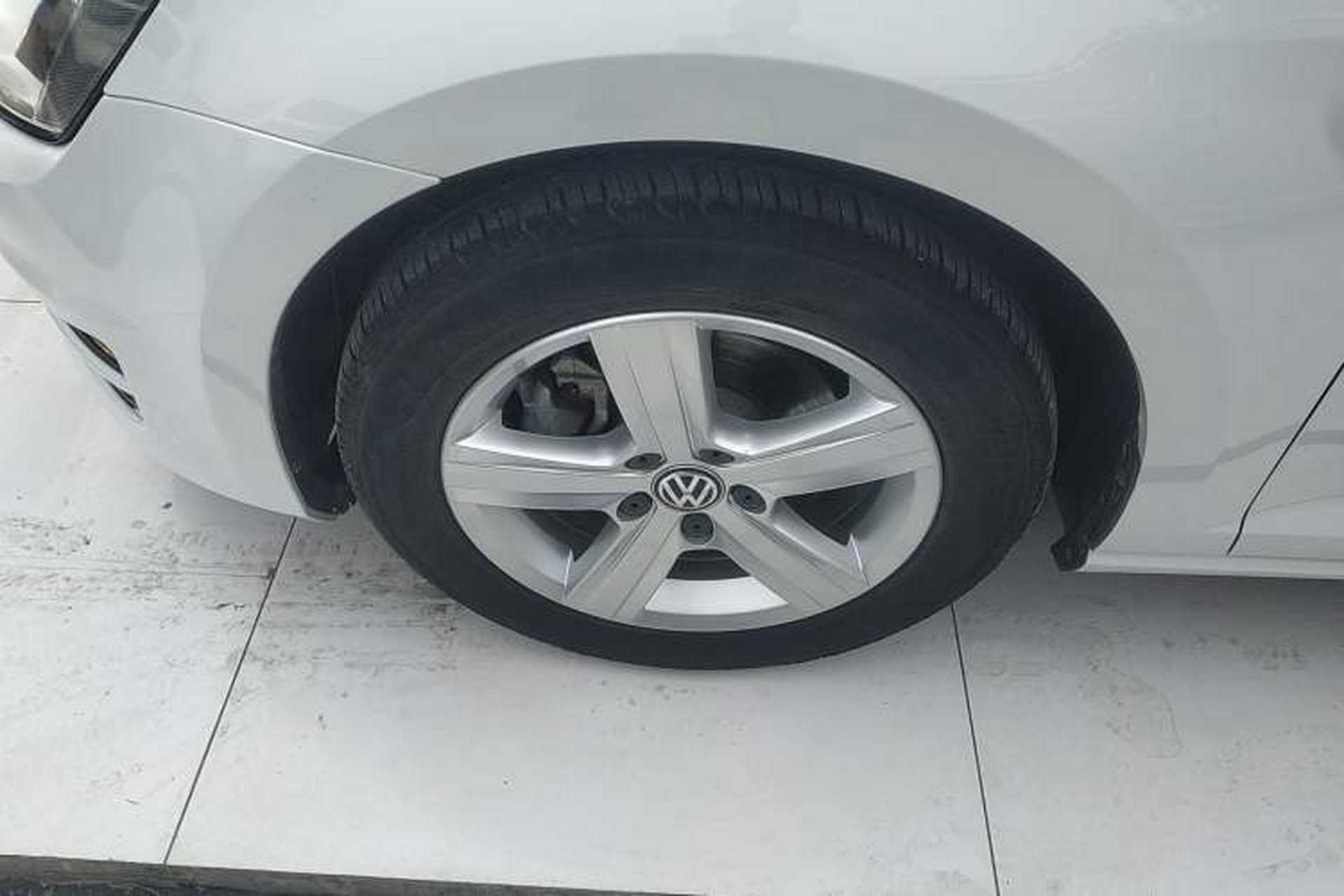 Used Volkswagen Golf 2017 230TSI Automatic Comfort Edition – Celebrating Milestone of One Million Units Exterior 2