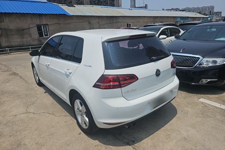 Used Volkswagen Golf 2017 230TSI Automatic Comfort Edition – Celebrating Milestone of One Million Units Exterior 2