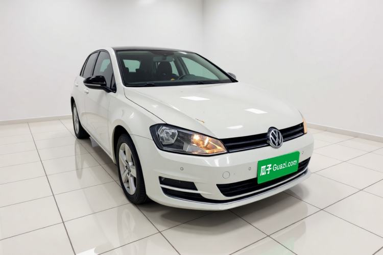 Used Volkswagen Golf 2017 230TSI Automatic Comfort Edition – Celebrating Milestone of One Million Units Exterior 2