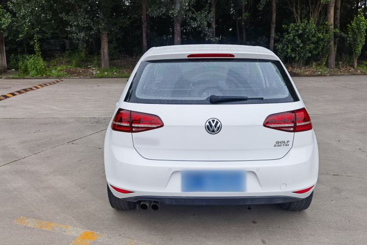 Used Volkswagen Golf 2017 230TSI Automatic Luxury Million-Vehicle Commemorative Edition Exterior 3