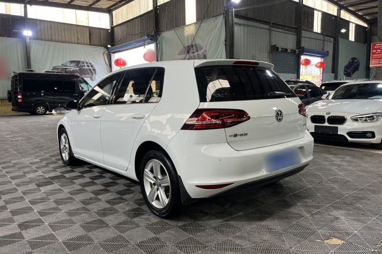 Used Volkswagen Golf 2017 1.6L Automatic Comfort Million-Vehicle Anniversary Edition Exterior 3