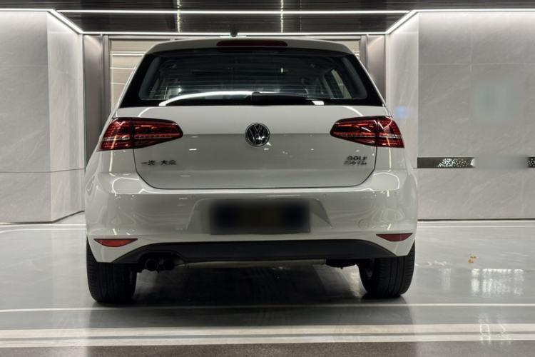Used Volkswagen Golf 2017 230TSI Automatic Comfort Edition – Celebrating Milestone of One Million Units Exterior 3