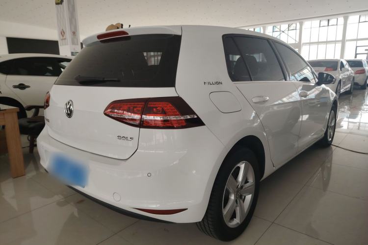 Used Volkswagen Golf 2017 1.6L Automatic Comfort Million-Vehicle Anniversary Edition Exterior 3