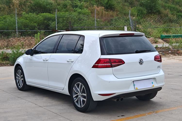 Used Volkswagen Golf 2017 230TSI Automatic Luxury Million-Vehicle Commemorative Edition Exterior 3