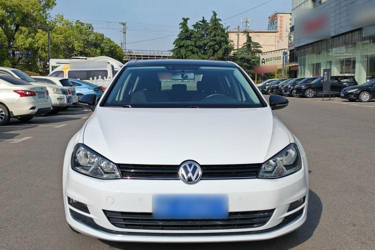 Used Volkswagen Golf 2017 1.6L Automatic Comfort Million-Vehicle Anniversary Edition Exterior 3