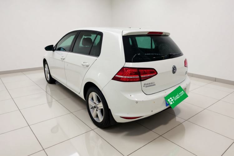 Used Volkswagen Golf 2017 230TSI Automatic Comfort Edition – Celebrating Milestone of One Million Units Exterior 3