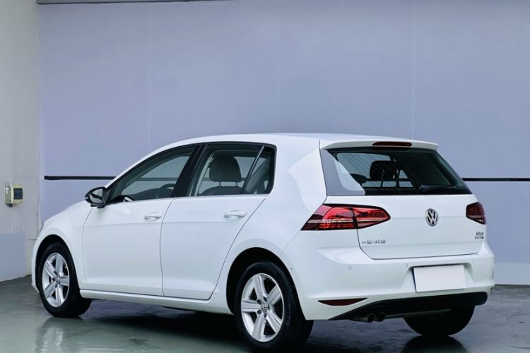 Used Volkswagen Golf 2017 230TSI Automatic Luxury Million-Vehicle Commemorative Edition Exterior 4
