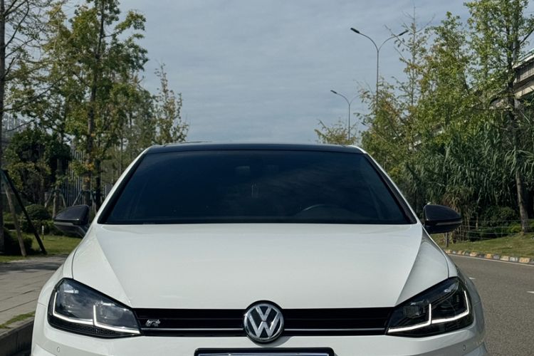 Used Volkswagen Golf 2017 2.0TSI R Exterior 4
