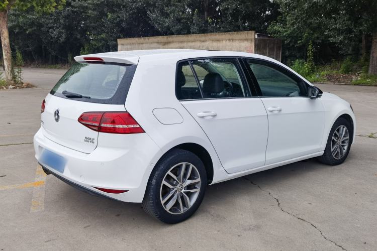 Used Volkswagen Golf 2017 230TSI Automatic Luxury Million-Vehicle Commemorative Edition Exterior 4