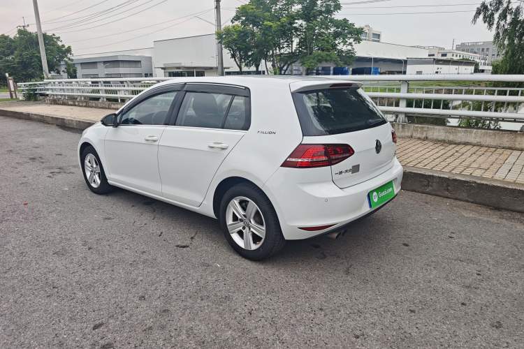 Used Volkswagen Golf 2017 230TSI Automatic Comfort Edition – Celebrating Milestone of One Million Units Exterior 4