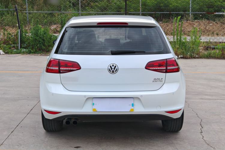 Used Volkswagen Golf 2017 230TSI Automatic Luxury Million-Vehicle Commemorative Edition Exterior 4