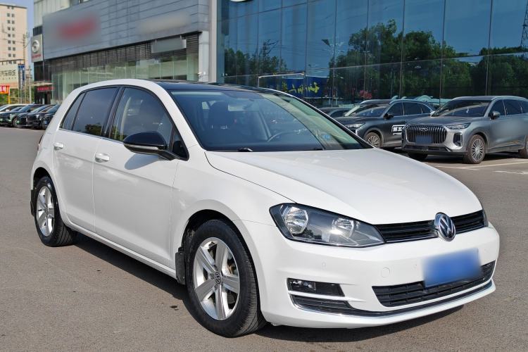 Used Volkswagen Golf 2017 1.6L Automatic Comfort Million-Vehicle Anniversary Edition Exterior 4