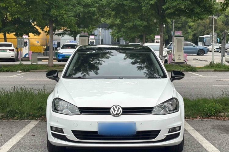 Used Volkswagen Golf 2017 230TSI Automatic Luxury Million-Vehicle Commemorative Edition Exterior 4