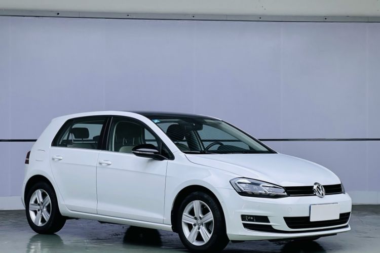 Used Volkswagen Golf 2017 230TSI Automatic Luxury Million-Vehicle Commemorative Edition Exterior 5