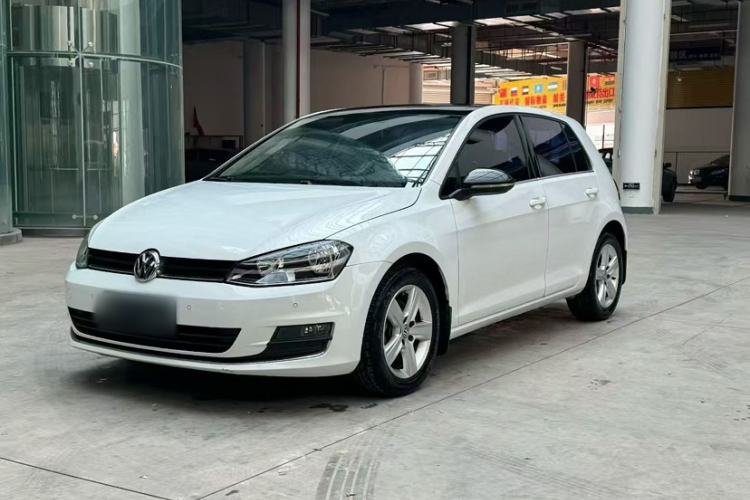 Used Volkswagen Golf 2017 230TSI Automatic Comfort Edition – Celebrating Milestone of One Million Units Exterior 5
