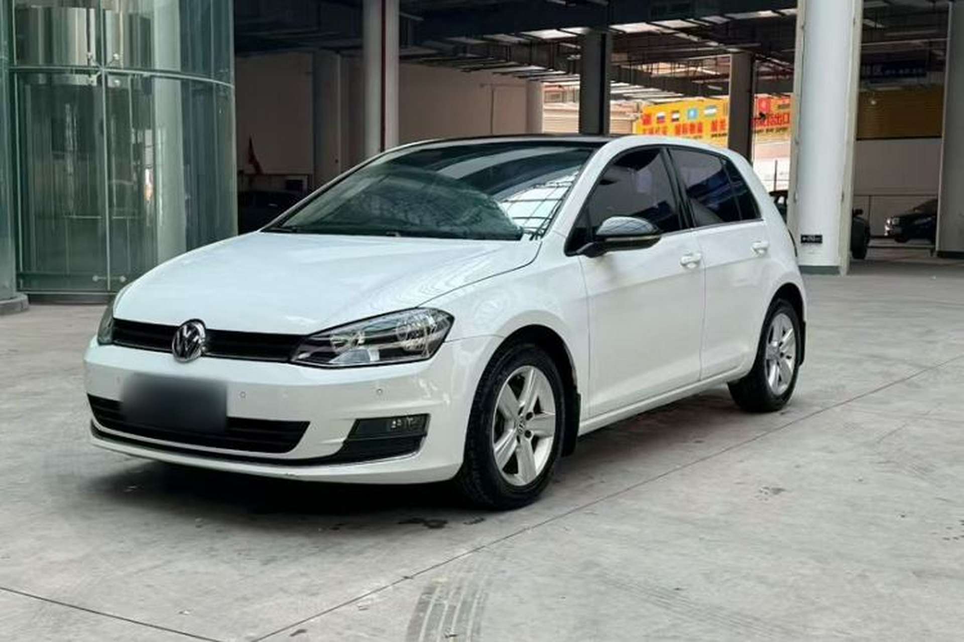 Used Volkswagen Golf 2017 230TSI Automatic Comfort Edition – Celebrating Milestone of One Million Units Exterior 5