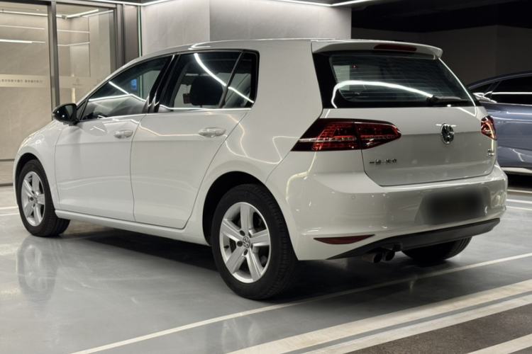 Used Volkswagen Golf 2017 230TSI Automatic Comfort Edition – Celebrating Milestone of One Million Units Exterior 5