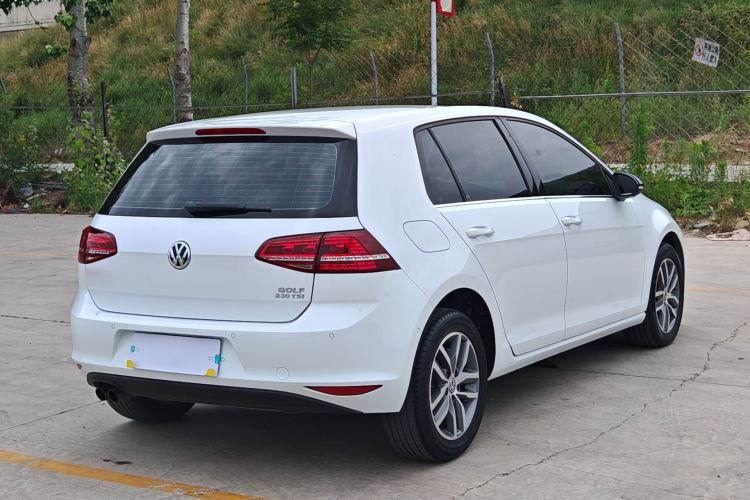 Used Volkswagen Golf 2017 230TSI Automatic Luxury Million-Vehicle Commemorative Edition Exterior 5