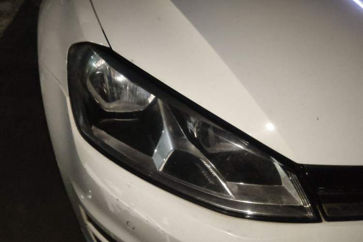 Used Volkswagen Golf 2017 230TSI Automatic Luxury Million-Vehicle Commemorative Edition Exterior 6