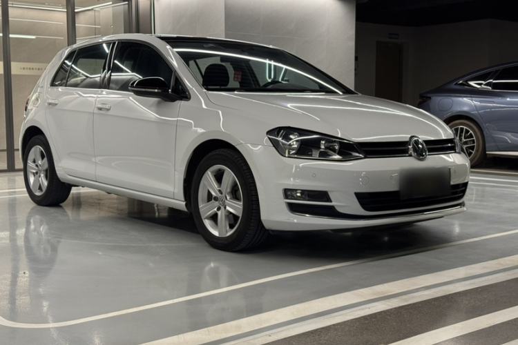 Used Volkswagen Golf 2017 230TSI Automatic Comfort Edition – Celebrating Milestone of One Million Units Exterior 7