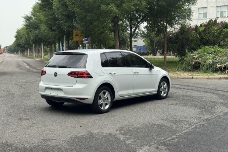 Used Volkswagen Golf 2017 1.6L Automatic Comfort Million-Vehicle Anniversary Edition Exterior 7