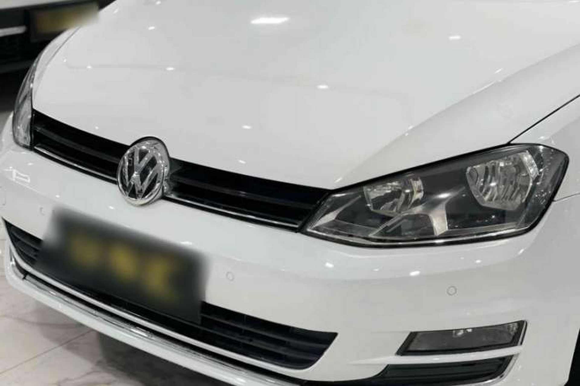Used Volkswagen Golf 2017 1.6L Automatic Comfort Million-Vehicle Anniversary Edition Exterior 7