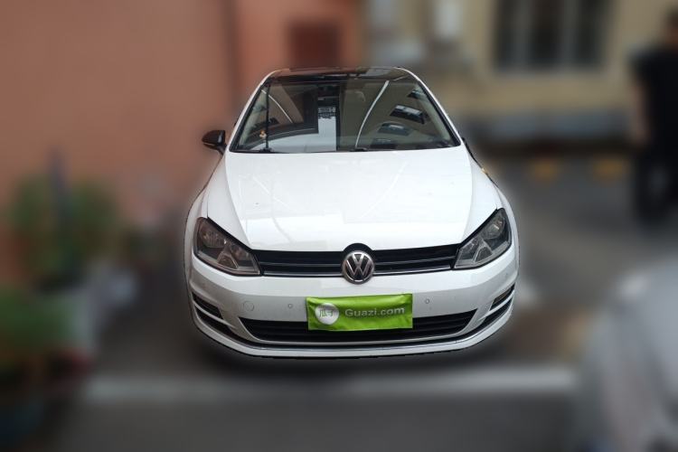 Used Volkswagen Golf 2017 230TSI Automatic Comfort Edition – Celebrating Milestone of One Million Units Front