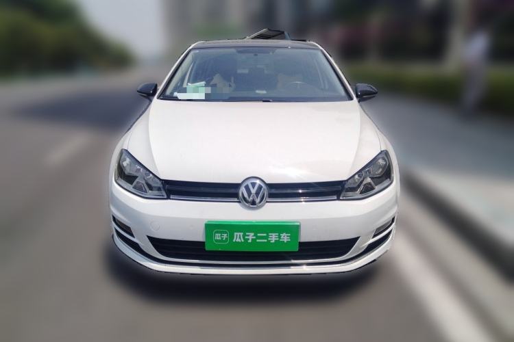 Used Volkswagen Golf 2017 1.6L Automatic Comfort Million-Vehicle Anniversary Edition Front
