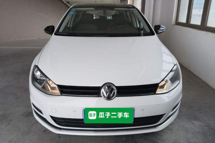Used Volkswagen Golf 2017 230TSI Automatic Comfort Edition – Celebrating Milestone of One Million Units Front