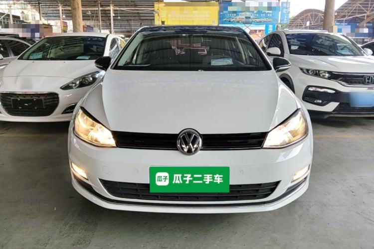 Used Volkswagen Golf 2017 1.6L Automatic Comfort Million-Vehicle Anniversary Edition Front