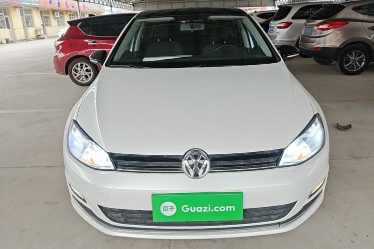 Used Volkswagen Golf 2017 230TSI Automatic Comfort Edition – Celebrating Milestone of One Million Units Front