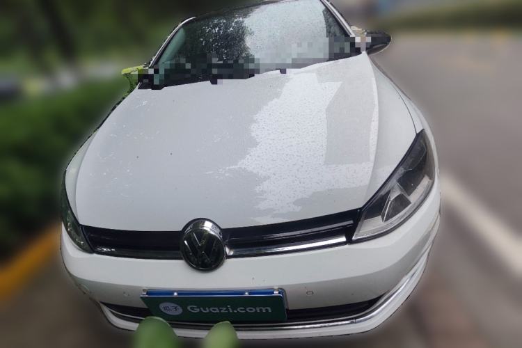 Used Volkswagen Golf 2017 1.6L Automatic Comfort Million-Vehicle Anniversary Edition Front