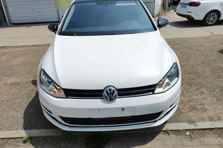 Used Volkswagen Golf 2017 1.6L Automatic Comfort Million-Vehicle Anniversary Edition Front