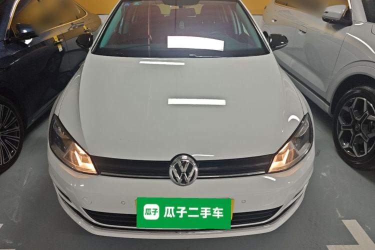 Used Volkswagen Golf 2017 1.6L Automatic Comfort Million-Vehicle Anniversary Edition Front