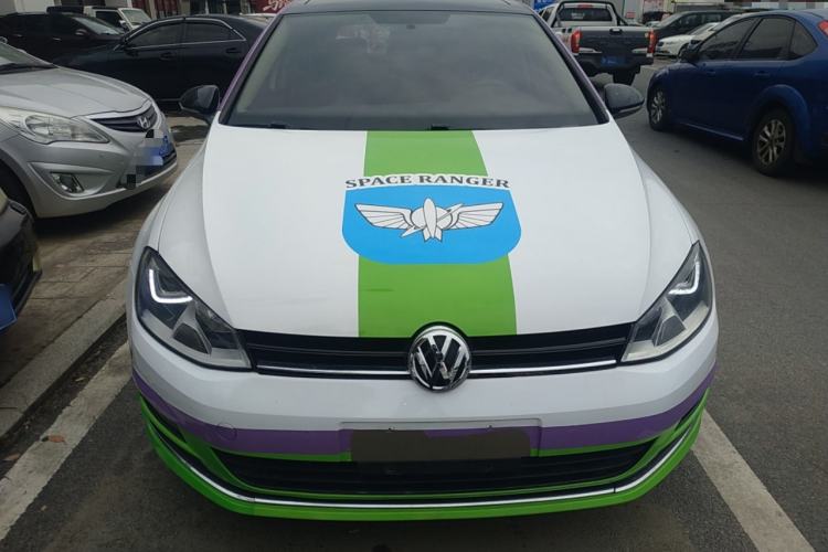 Used Volkswagen Golf 2017 1.6L Automatic Comfort Million-Vehicle Anniversary Edition Front