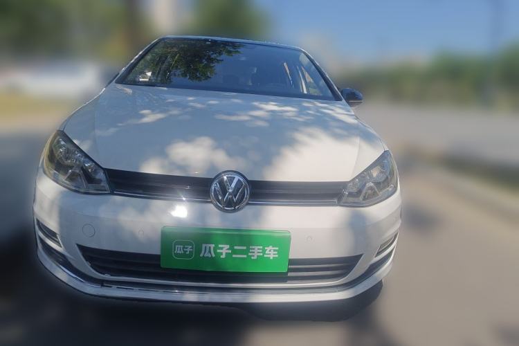 Used Volkswagen Golf 2017 1.6L Automatic Comfort Million-Vehicle Anniversary Edition Front