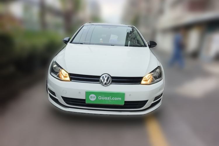 Used Volkswagen Golf 2017 1.6L Automatic Comfort Million-Vehicle Anniversary Edition Front