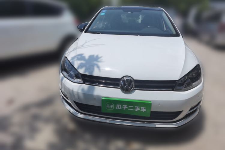 Used Volkswagen Golf 2017 1.6L Automatic Comfort Million-Vehicle Anniversary Edition Front