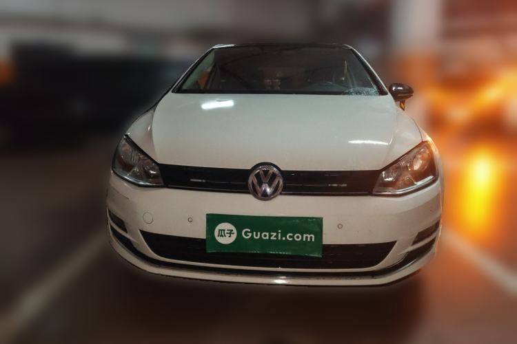Used Volkswagen Golf 2017 1.6L Automatic Comfort Million-Vehicle Anniversary Edition Front