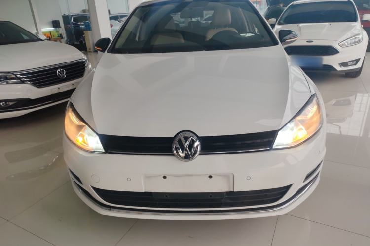 Used Volkswagen Golf 2017 230TSI Automatic Comfort Edition – Celebrating Milestone of One Million Units Front