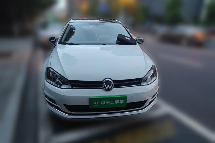 Used Volkswagen Golf 2017 230TSI Automatic Comfort Edition – Celebrating Milestone of One Million Units Front