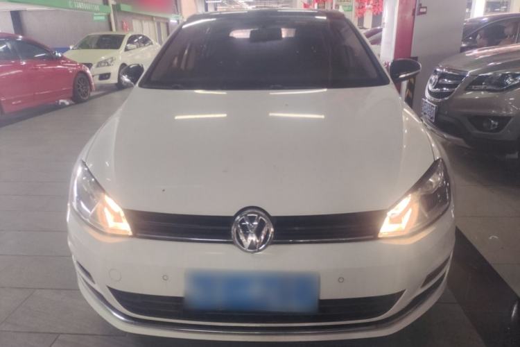 Used Volkswagen Golf 2017 230TSI Automatic Comfort Edition – Celebrating Milestone of One Million Units Front
