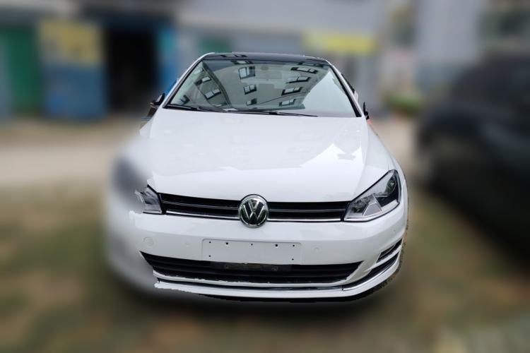Used Volkswagen Golf 2017 1.6L Automatic Comfort Million-Vehicle Anniversary Edition Front