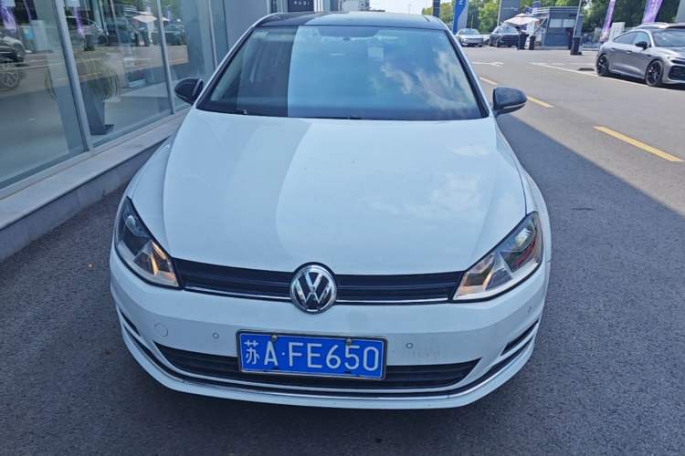 Used Volkswagen Golf 2017 230TSI Manual Comfort Edition – Celebrating Milestone of One Million Units Front