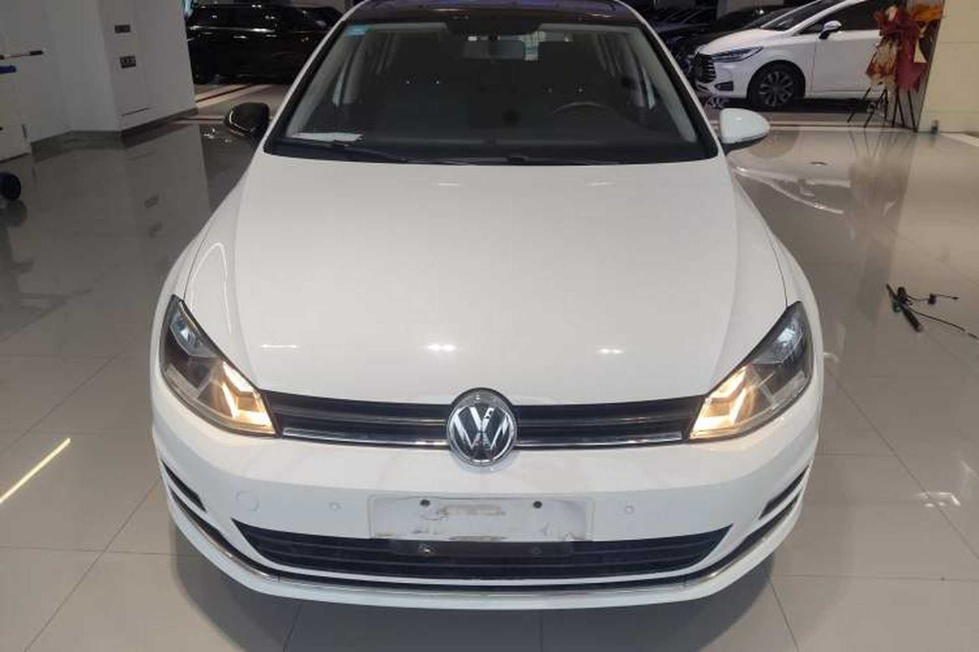 Used Volkswagen Golf 2017 1.6L Automatic Comfort Million-Vehicle Anniversary Edition Front