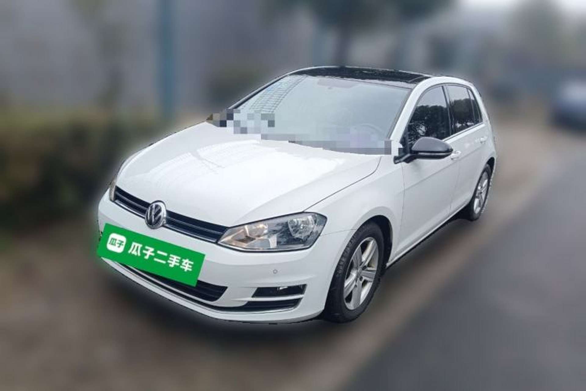 Used Volkswagen Golf 2017 1.6L Automatic Comfort Million-Vehicle Anniversary Edition Front Left 45 Deg